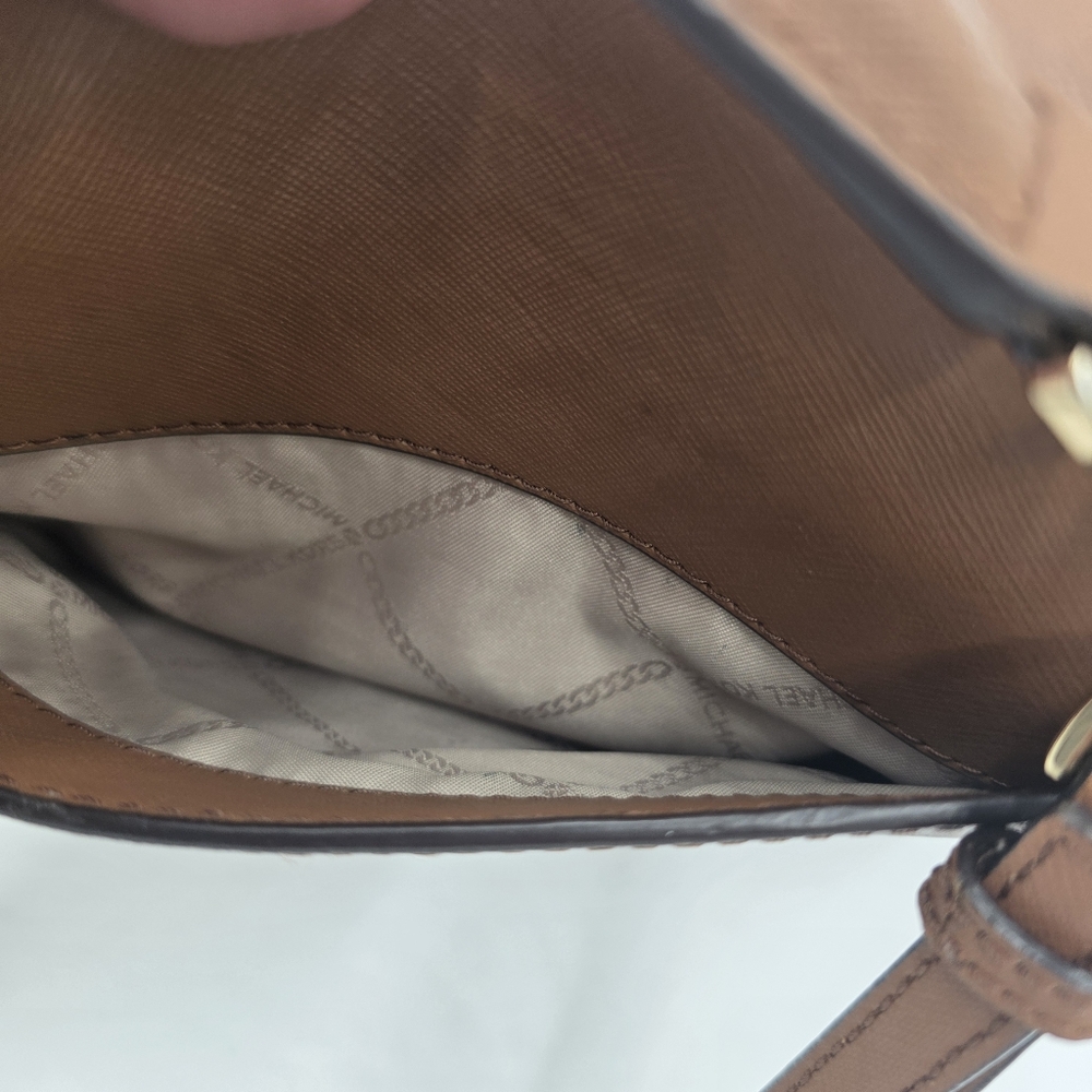 Michael Kors Brown Leather Crossbody Bag. - Picture 11 of 12